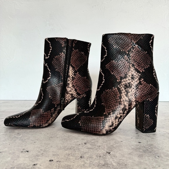 VINCE CAMUTO Dannia Bootie 7.5 Mauve Multi Tricolor Snake Leather Block Heel New - Picture 9 of 13